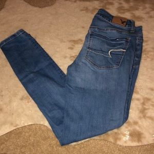 AMERICAN EAGLE SKINNY JEANS SIZE 4 REGULAR